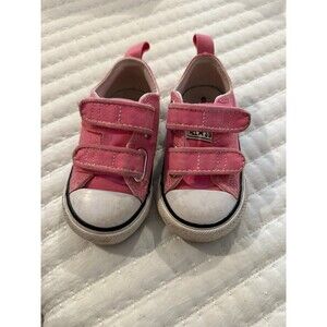 Pink toddler Converse